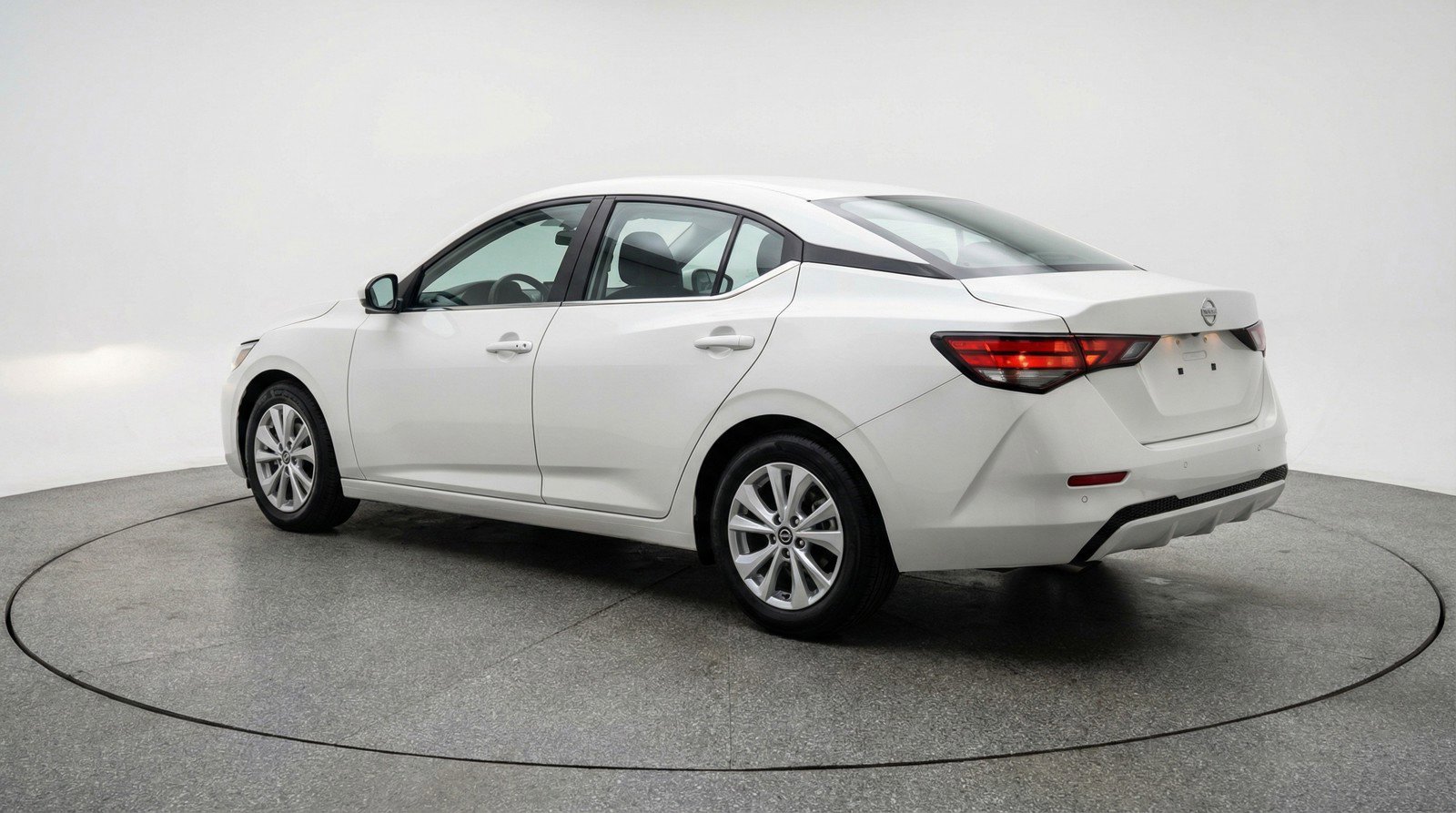 Used 2025 Nissan Sentra S image 6