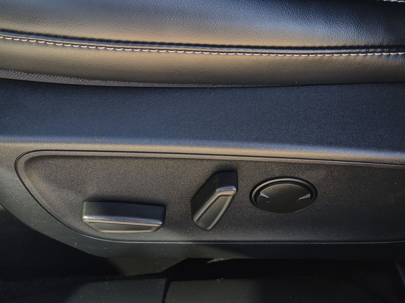 Used 2024 Ford Escape Platinum image 29