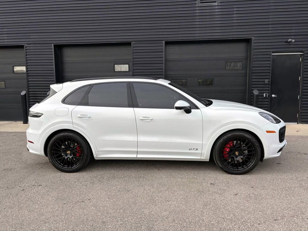 Used 2023 Porsche Cayenne GTS image 11