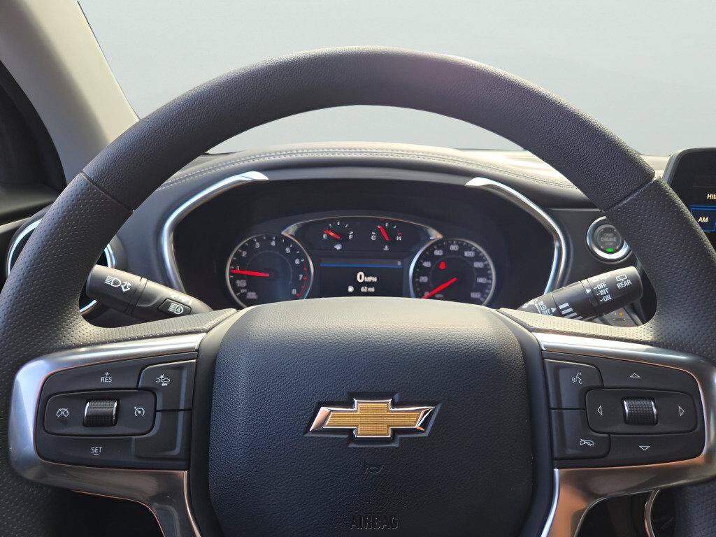 New 2026 Chevrolet Blazer LT w/ Convenience Package FWD image 38