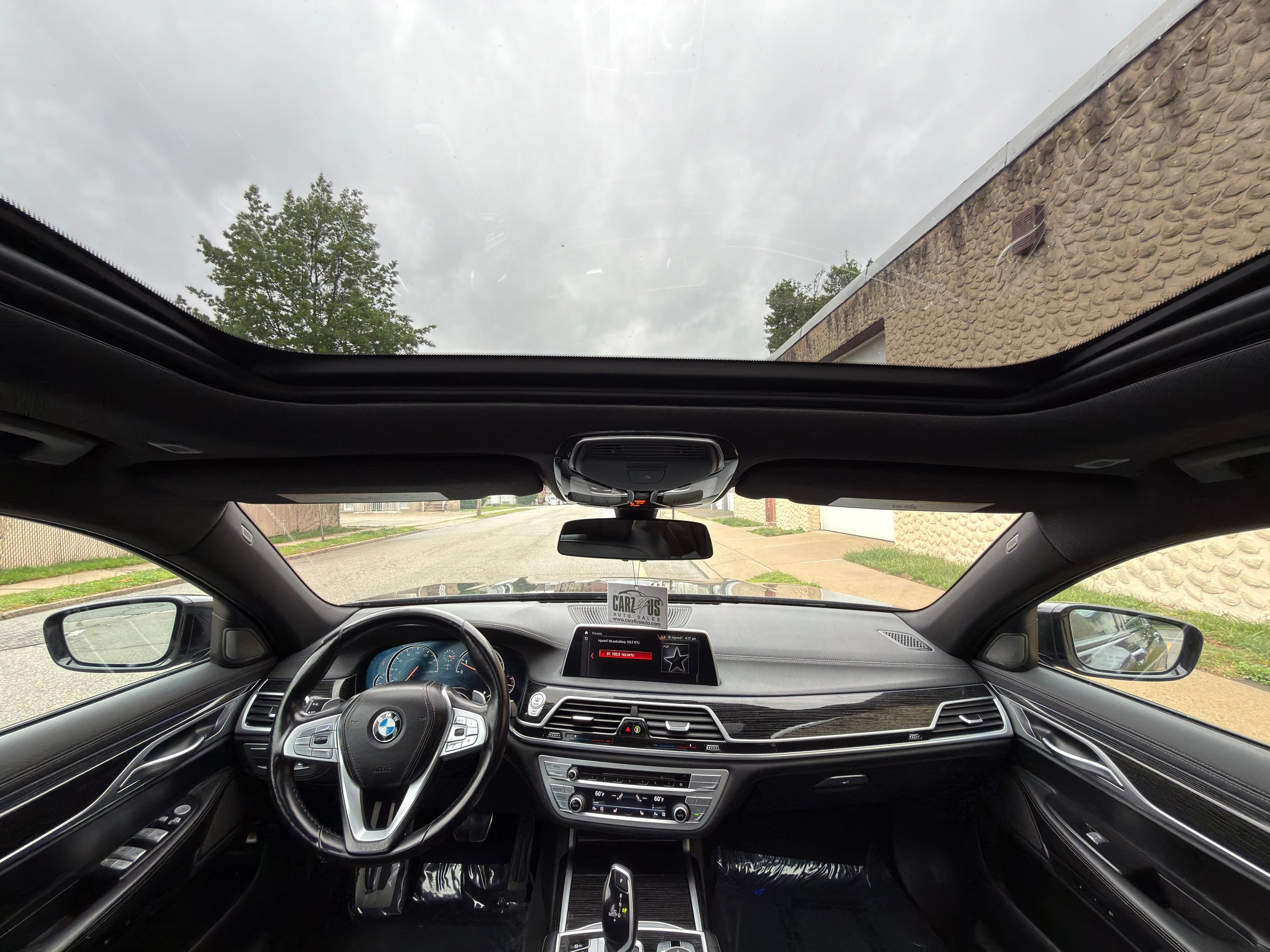 Used 2019 BMW 740i xDrive w/ M Sport Package AWD/4WD image 25