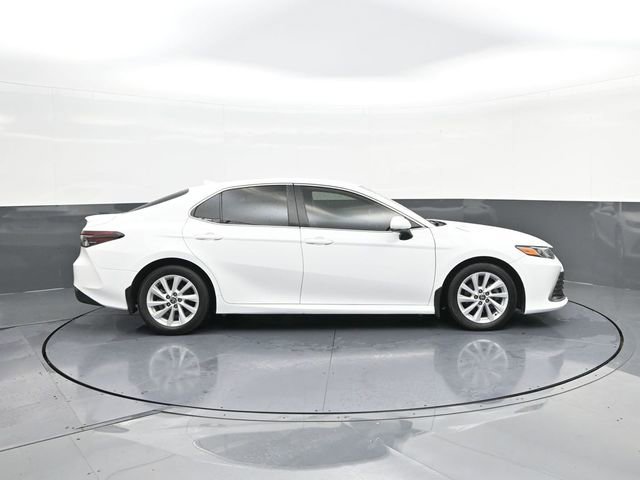 Used 2022 Toyota Camry LE FWD image 24
