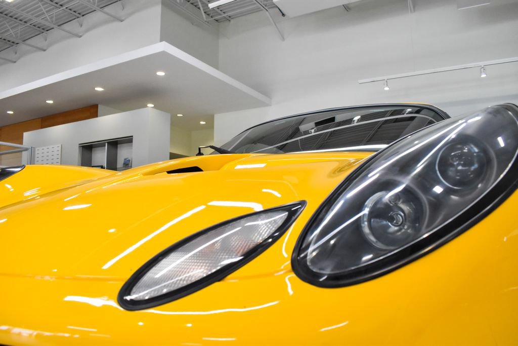 Used 2005 Lotus Elise RWD image 10