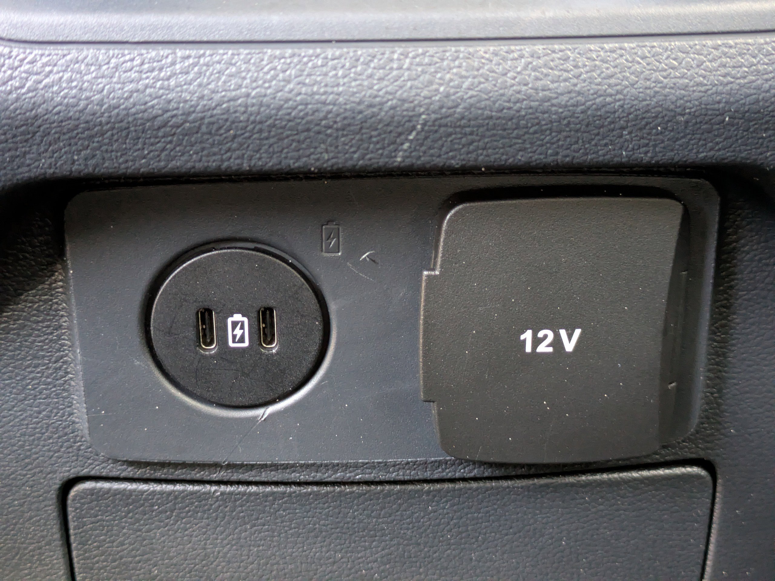 Used 2025 Ford Explorer Active image 18