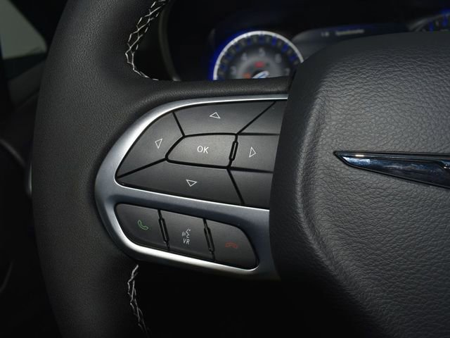 New 2026 Chrysler Pacifica Select image 17