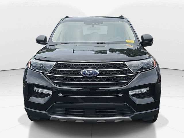 Certified 2024 Ford Explorer XLT w/ Equipment Group 202A RWD image 10
