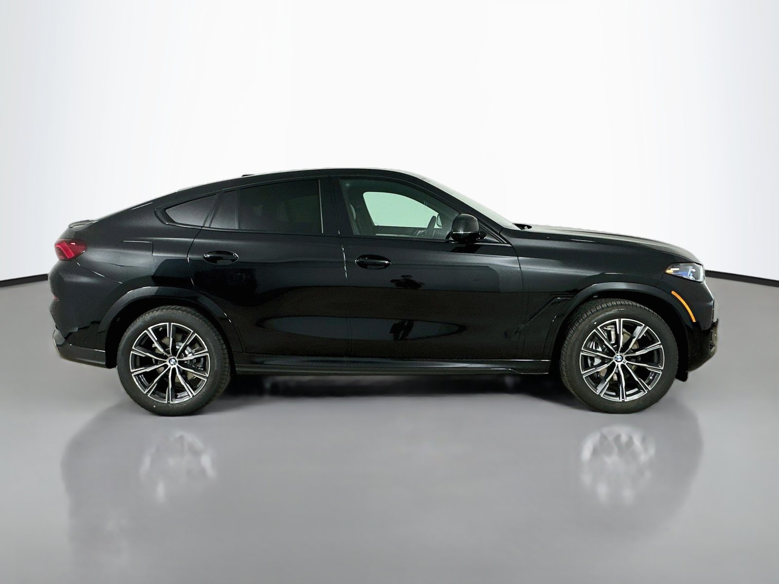 New 2027 BMW X6 xDrive40i AWD/4WD image 4
