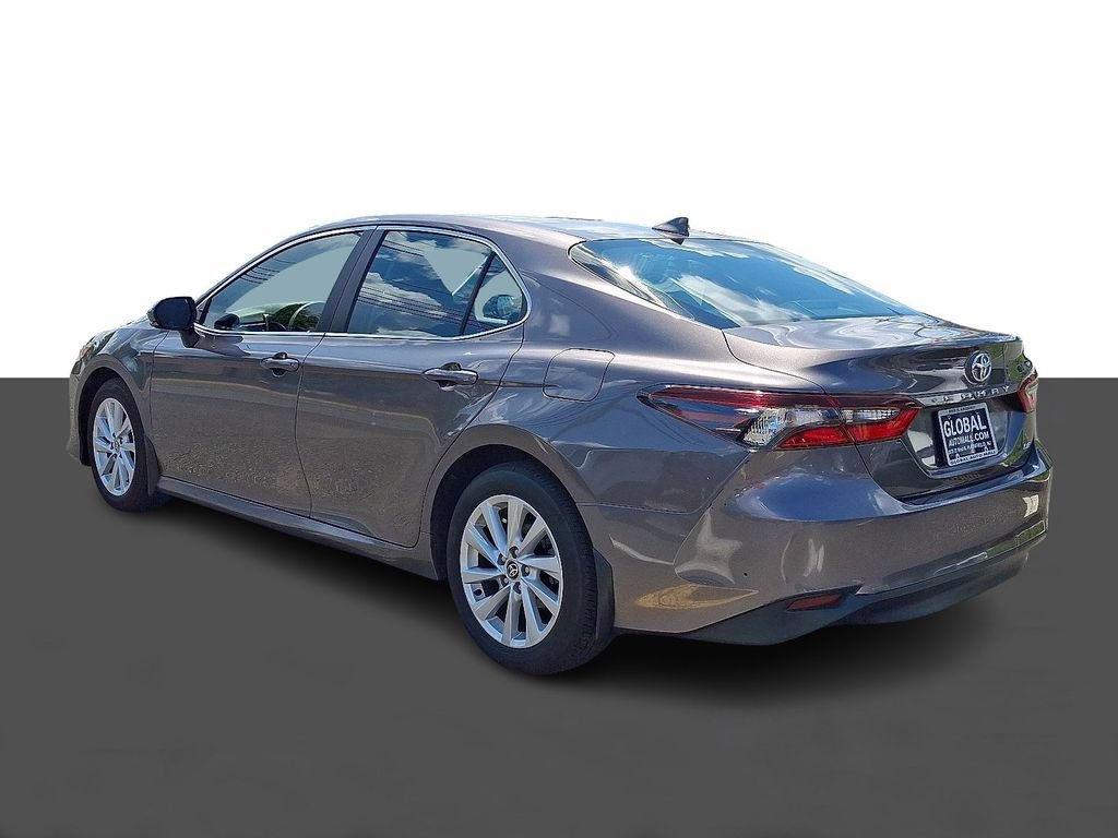 Used 2024 Toyota Camry LE FWD image 5