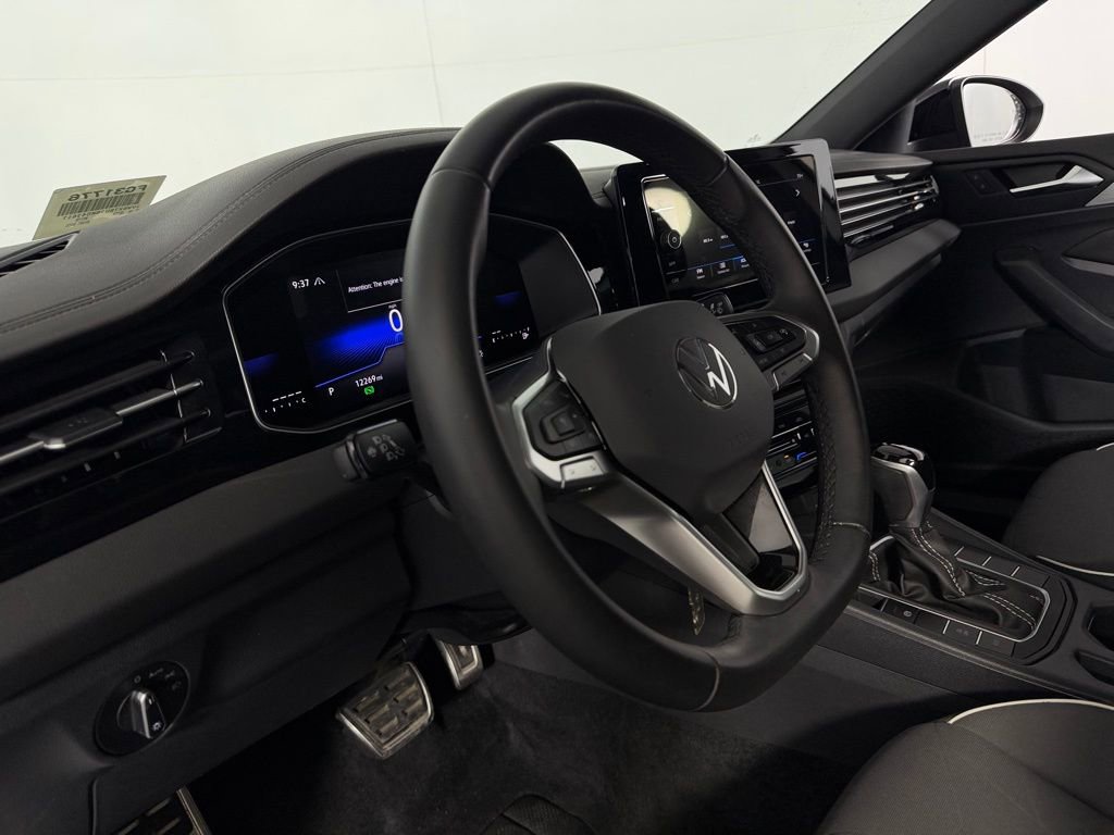 Used 2025 Volkswagen Jetta Sport image 20