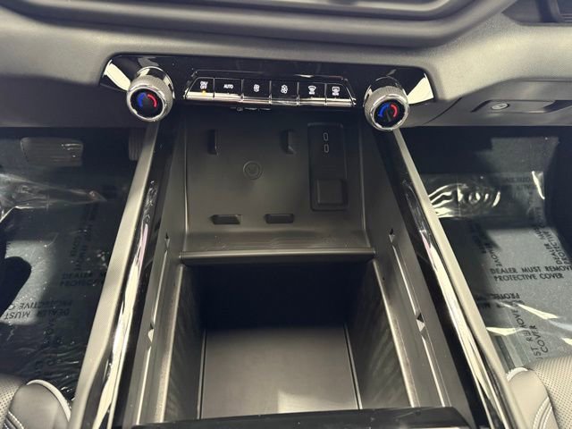 Used 2025 Chevrolet Silverado EV LT image 39