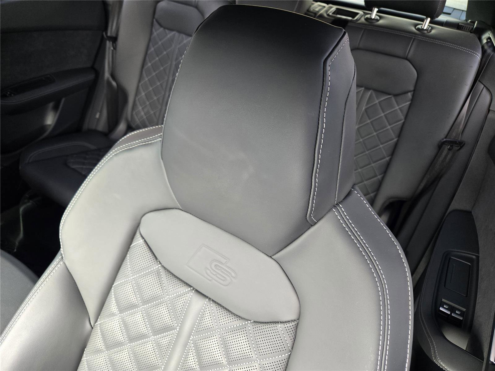 Used 2025 Audi SQ8 Prestige AWD/4WD image 22
