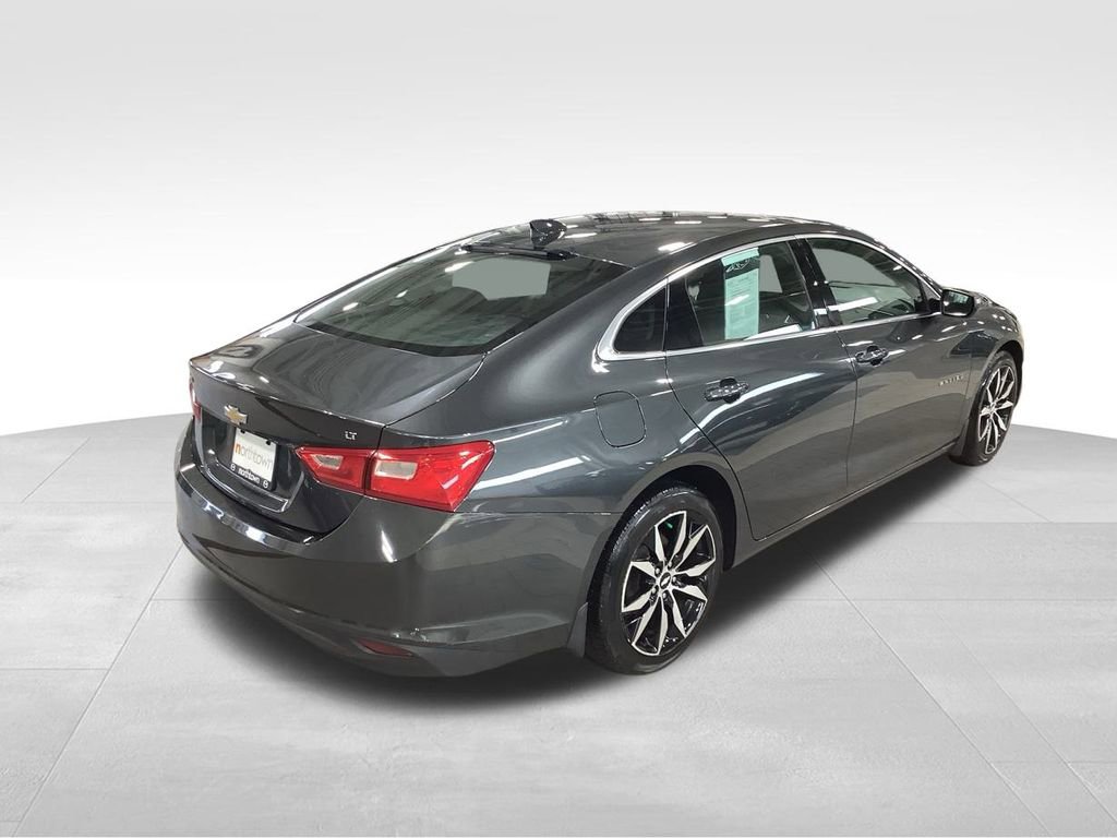 Used 2017 Chevrolet Malibu LT image 9