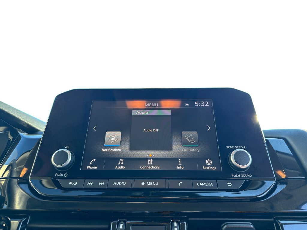 Used 2025 Nissan Pathfinder SV FWD image 19