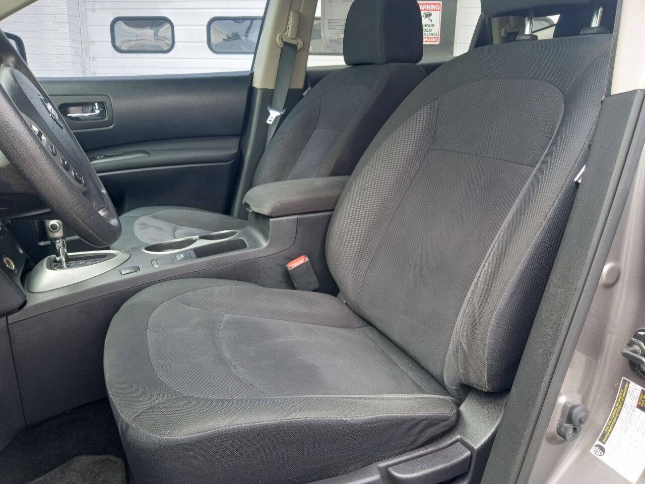 Used 2015 Nissan Rogue S w/ Convenience Package AWD/4WD image 10