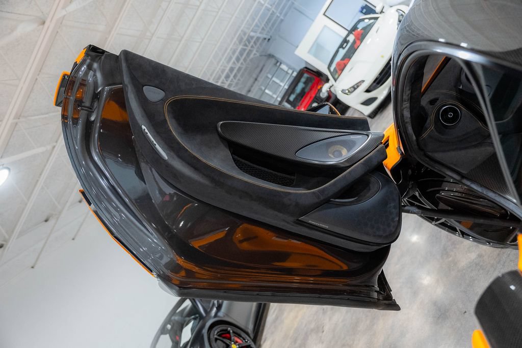 Used 2019 McLaren 600LT RWD image 47