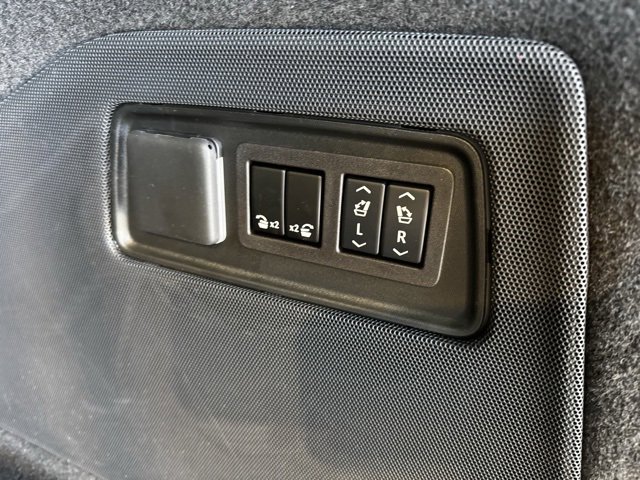 Certified 2024 Cadillac Escalade Sport w/ LPO, ONYX Package image 54