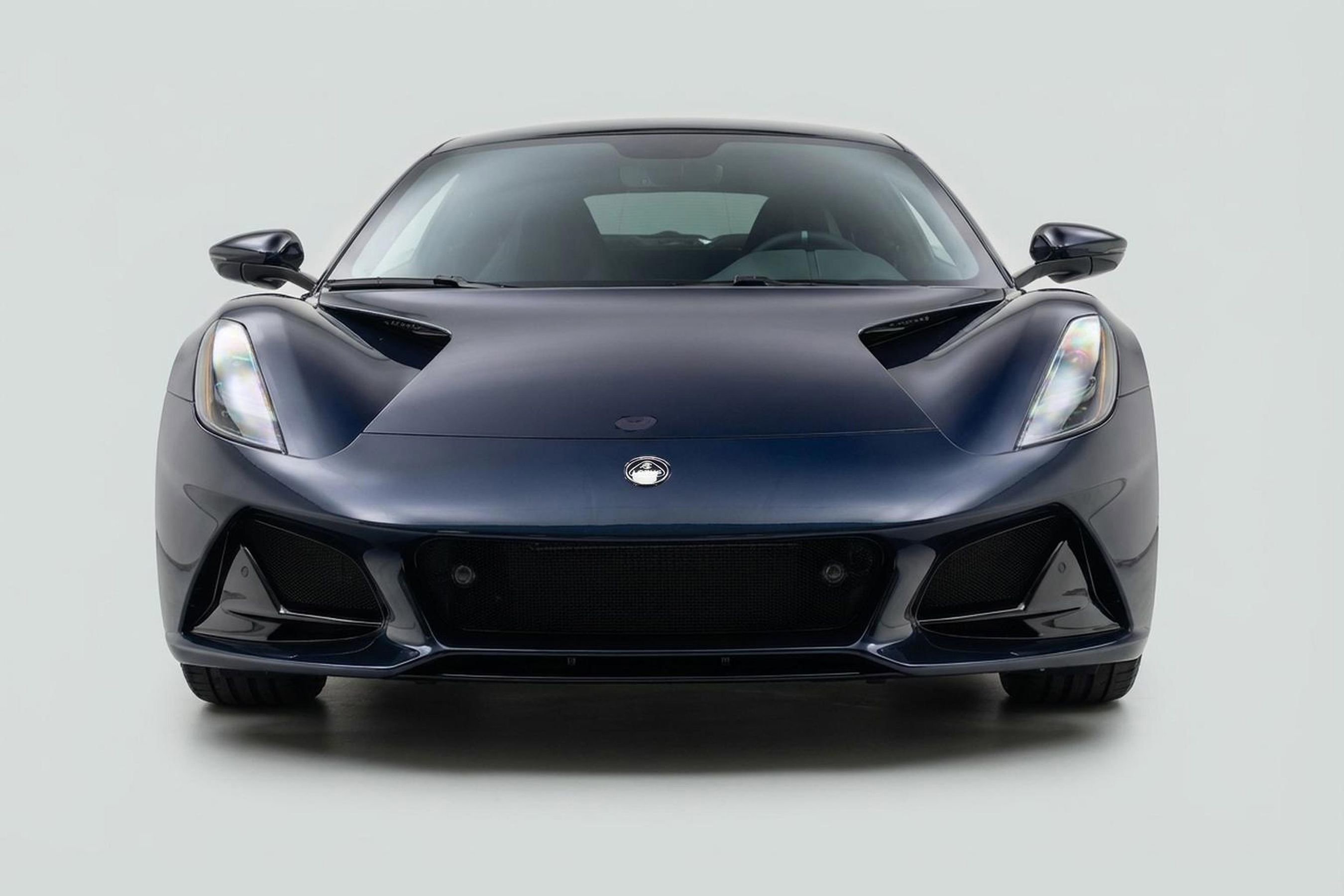 New 2025 Lotus Emira image 9