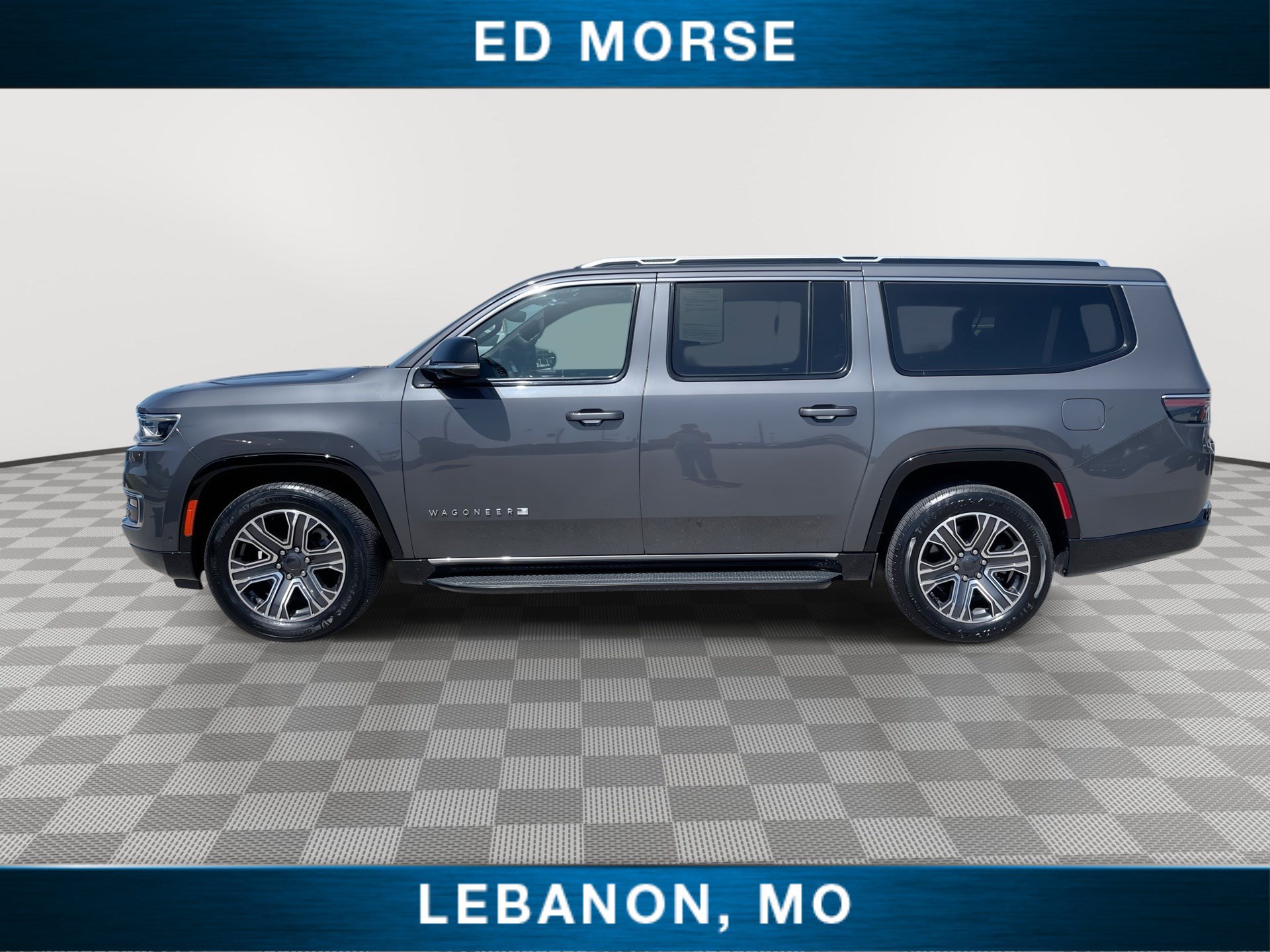 Used 2024 Jeep Wagoneer L Series II w/ Flexible Seating Group AWD/4WD image 5