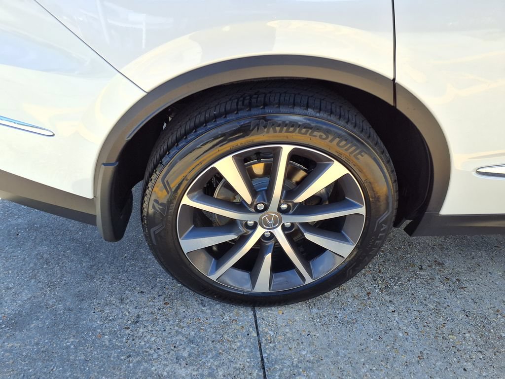 Used 2025 Acura MDX w/ Technology Package FWD image 5
