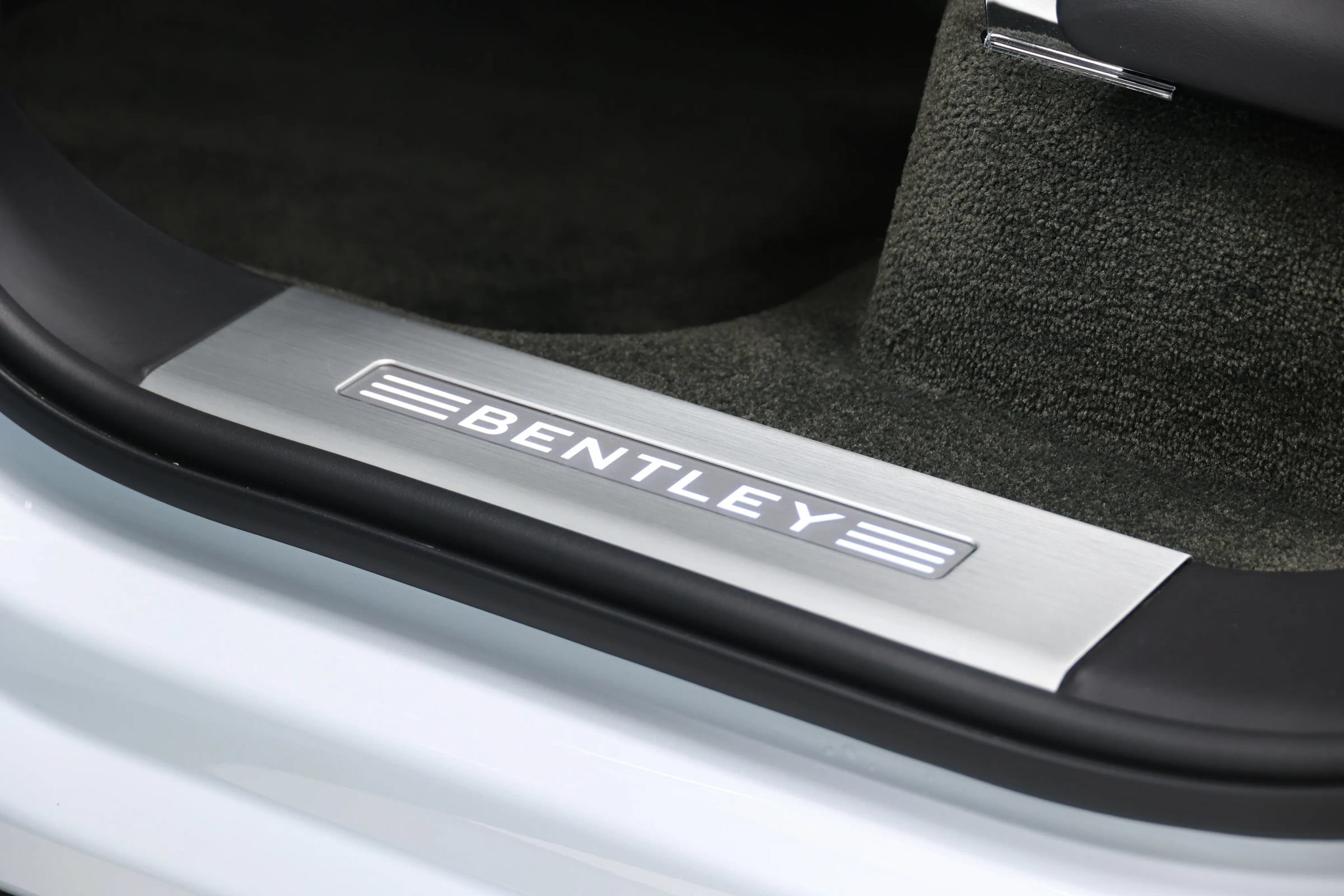Used 2021 Bentley Bentayga w/ First Edition Specification AWD/4WD image 54