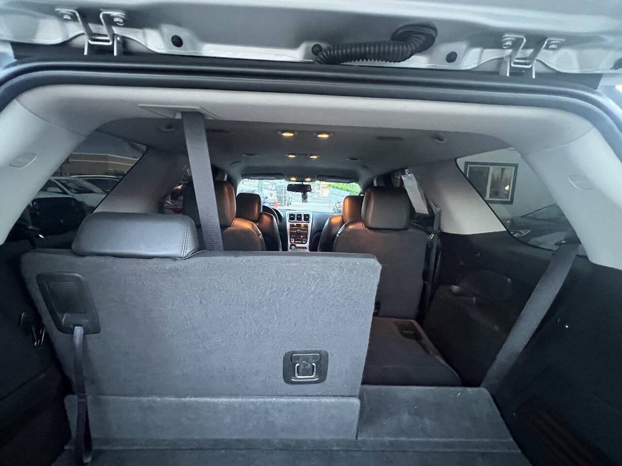 Used 2012 GMC Acadia SLT AWD/4WD image 8