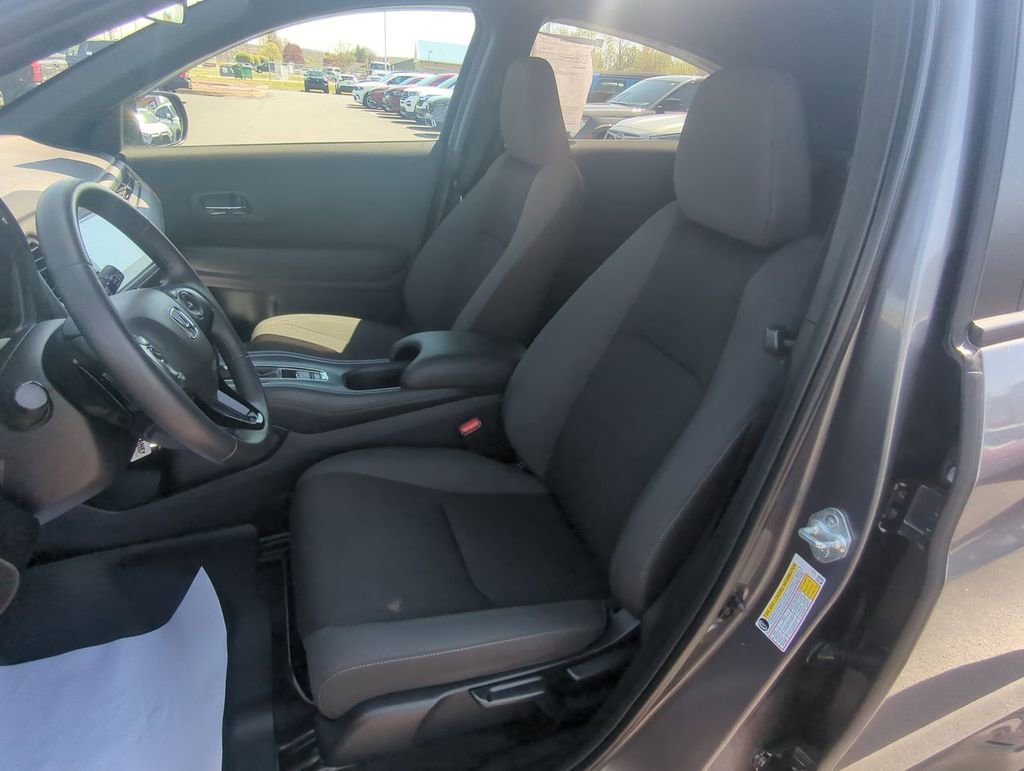 Used 2021 Honda HR-V Sport image 11