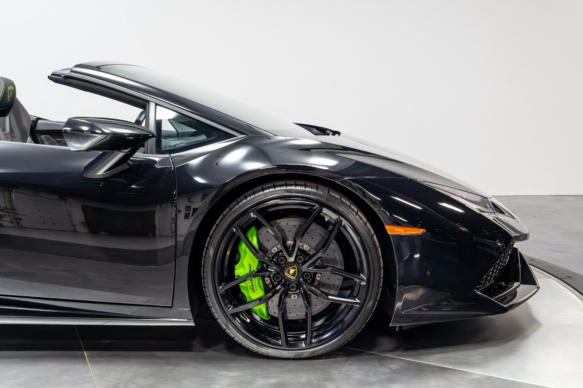 Used 2017 Lamborghini Huracan LP 610-4 AWD/4WD image 21