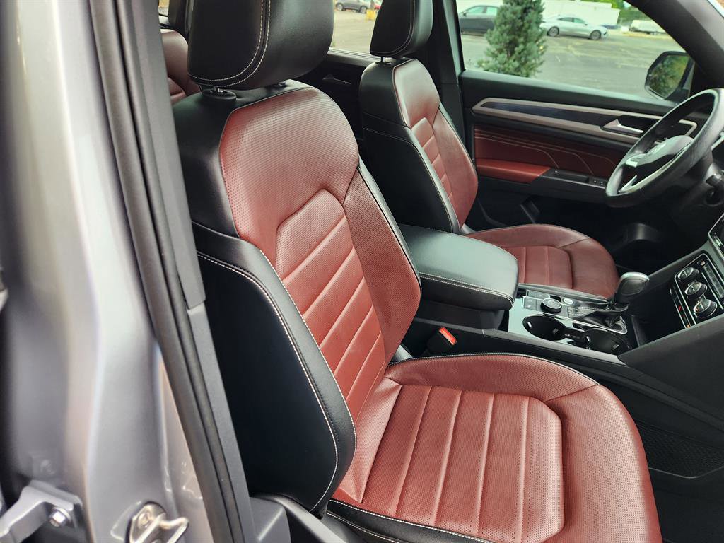 Certified 2022 Volkswagen Atlas Cross Sport SEL Premium R-Line image 13