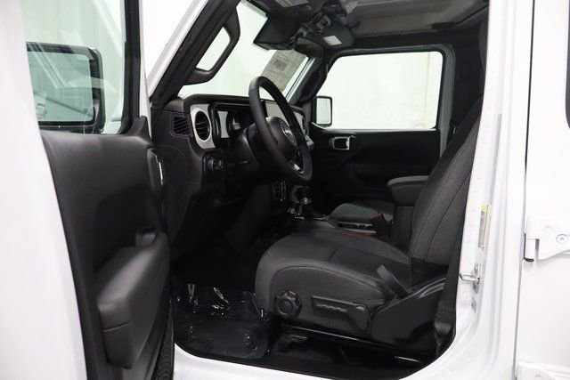 New 2025 Jeep Gladiator Sport AWD/4WD image 10