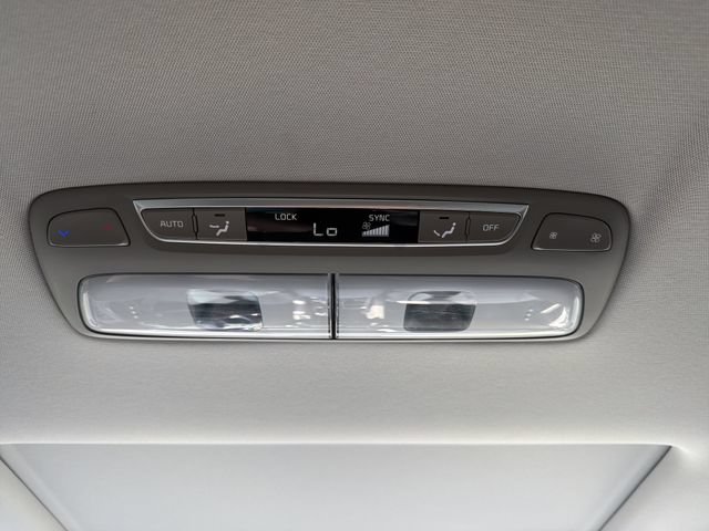 Used 2025 Kia Telluride S FWD image 24
