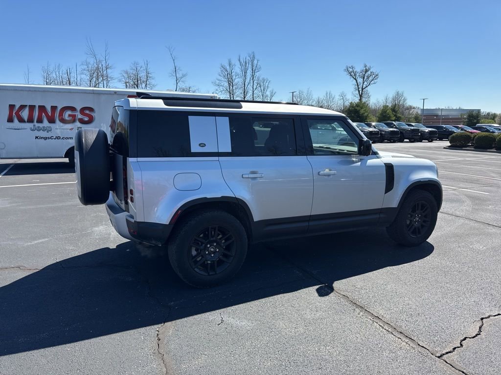 Used 2020 Land Rover Defender 110 SE image 5