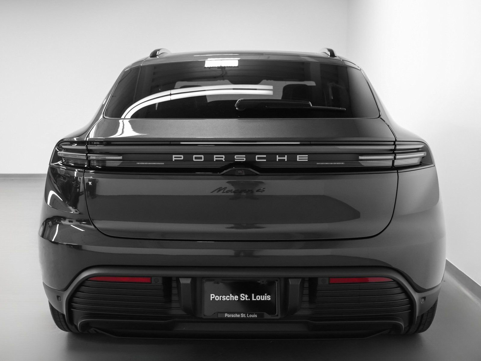 New 2026 Porsche Macan 4 Electric image 11