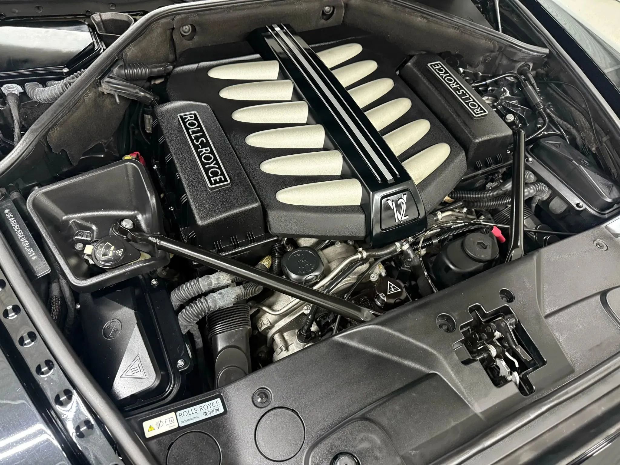 Used 2014 Rolls-Royce Wraith image 44