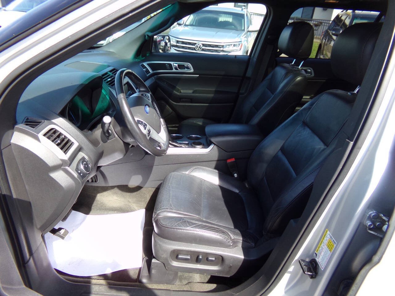 Used 2013 Ford Explorer XLT FWD image 6