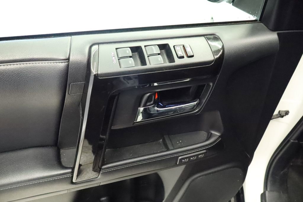 Used 2019 Toyota 4Runner Limited image 26