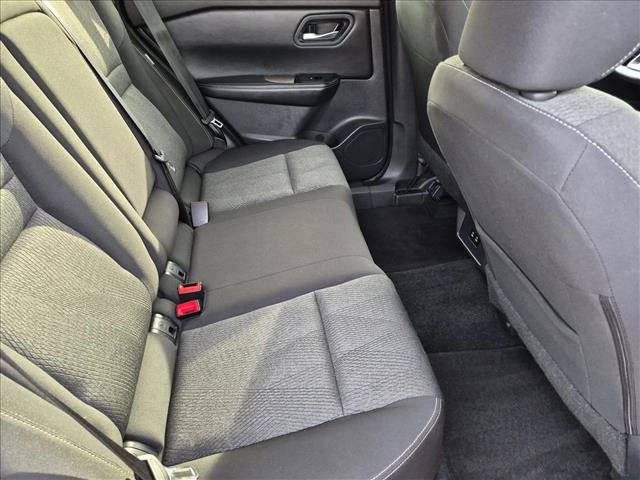 Used 2025 Nissan Rogue SV FWD image 19