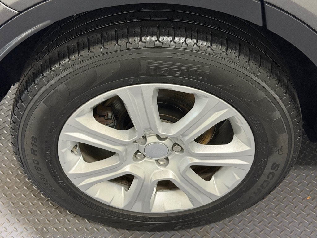 Used 2018 Land Rover Range Rover Evoque SE Premium AWD/4WD image 19