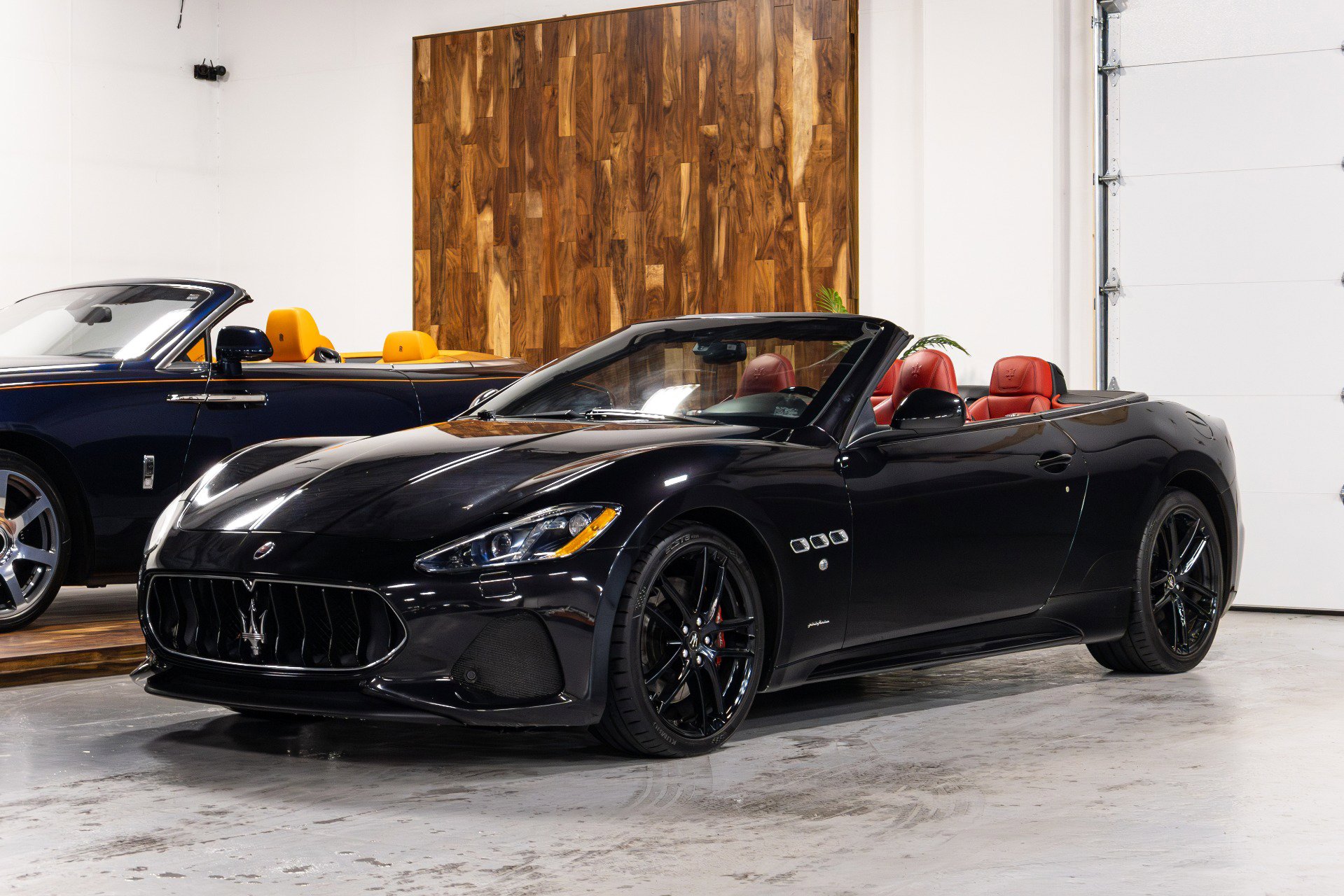 Used 2018 Maserati GranTurismo Sport image 2