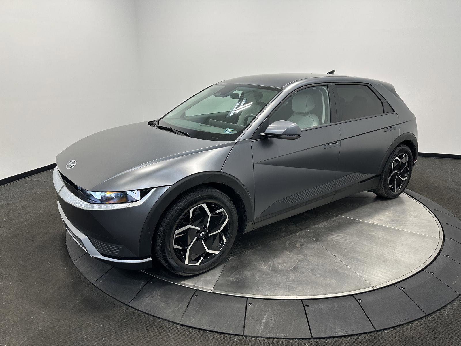 Used 2022 Hyundai Ioniq 5 SEL image 3