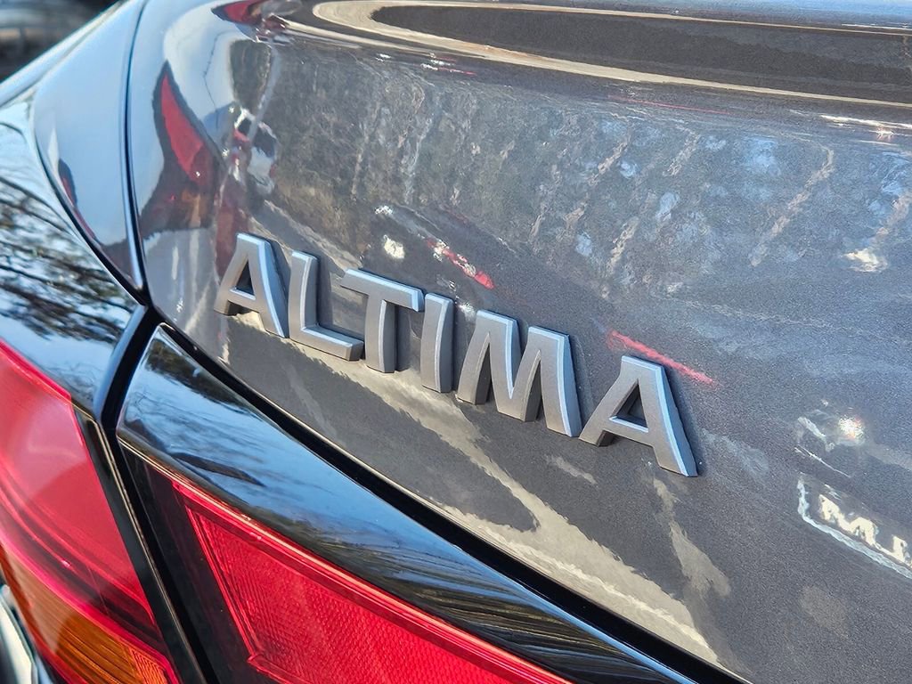 Used 2024 Nissan Altima 2.5 SV image 12