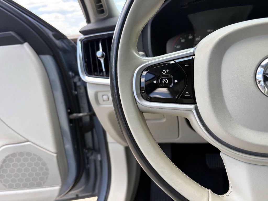 Used 2018 Volvo S90 T5 Momentum w/ Convenience Package FWD image 16