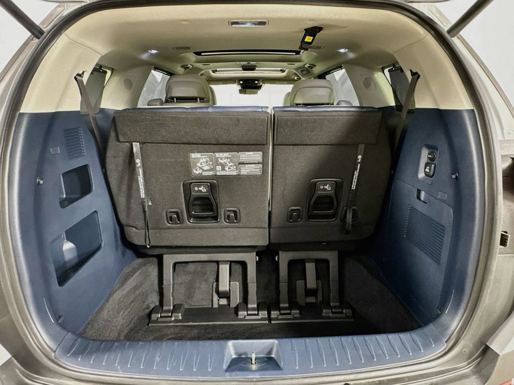 Used 2025 Kia Carnival SX Prestige FWD image 33