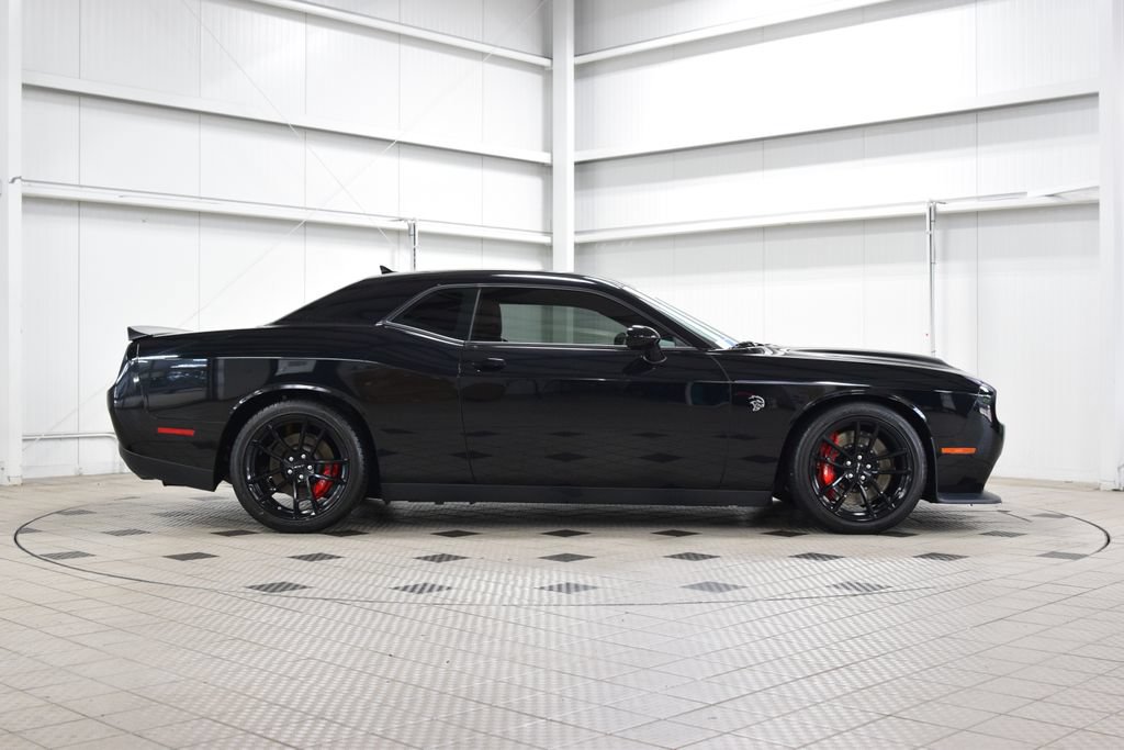 Used 2023 Dodge Challenger SRT Hellcat w/ Driver Convenience Group RWD image 9
