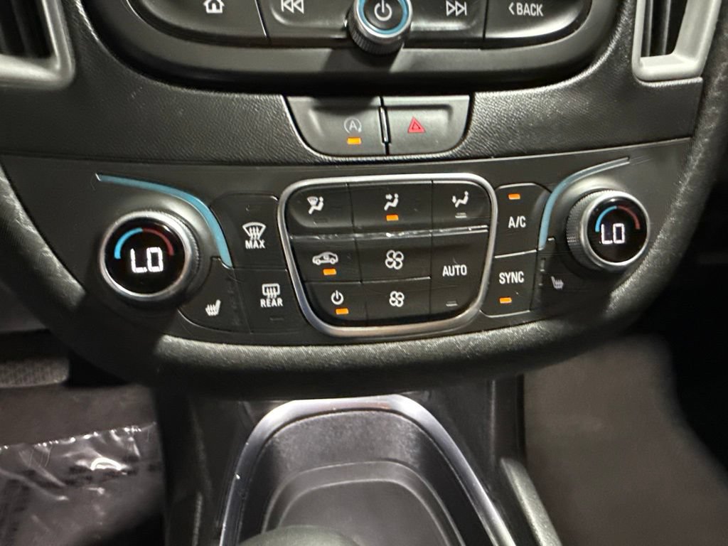 Used 2024 Chevrolet Malibu LT FWD image 25