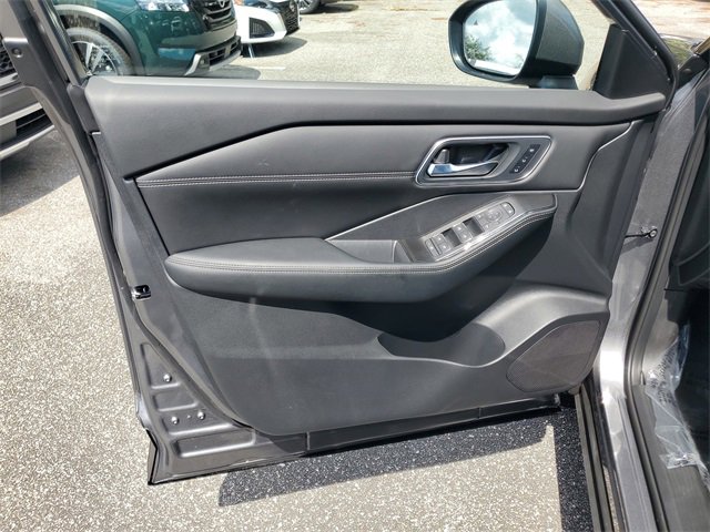 New 2026 Nissan Rogue Platinum w/ Platinum Premium Package image 5