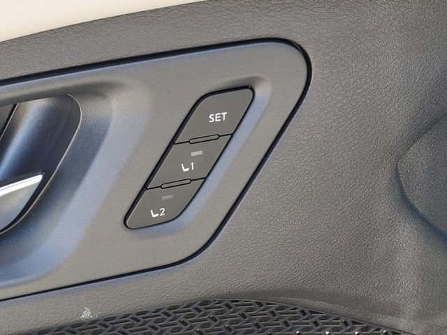 Certified 2023 Nissan Ariya FWD image 16