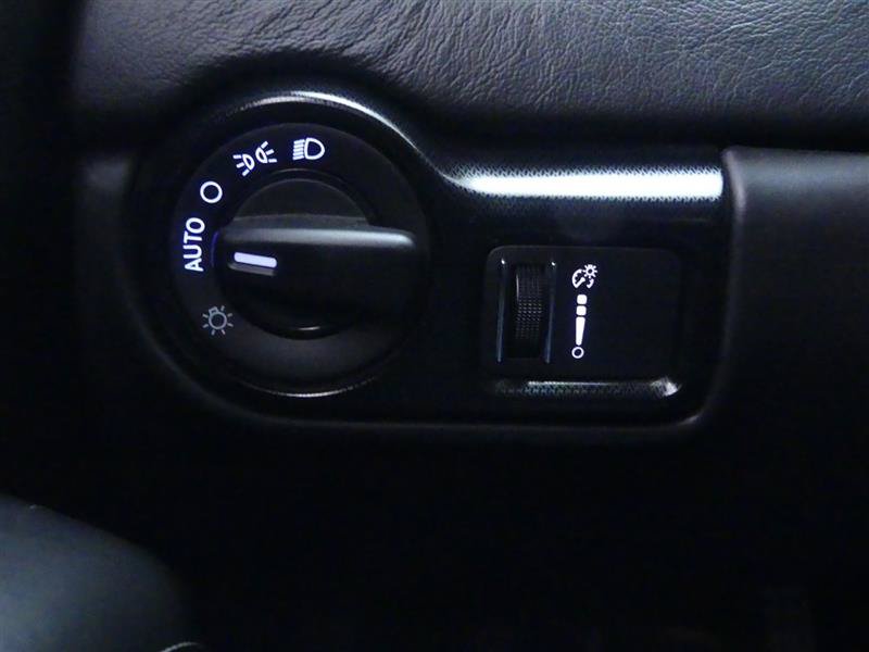 Used 2014 SRT Viper GTS RWD image 21