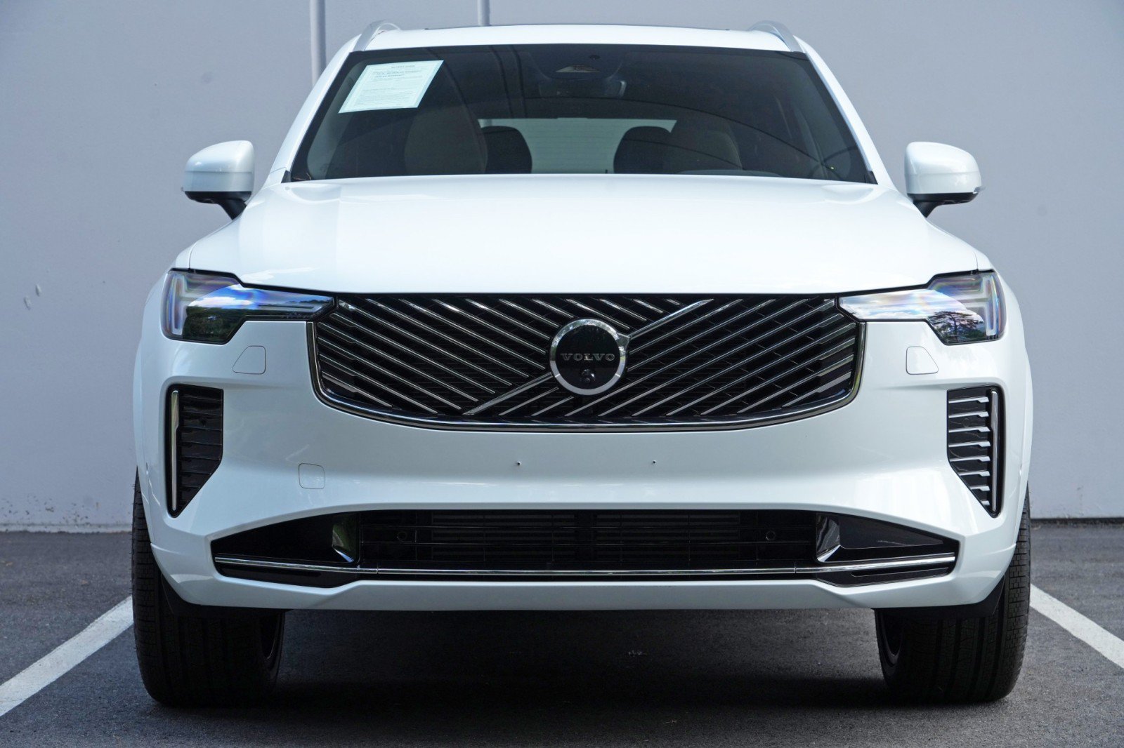Used 2026 Volvo XC90 T8 Plus w/ Protection Package AWD/4WD image 7