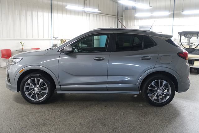 Used 2023 Buick Encore GX Select w/ Sport Touring Package AWD/4WD image 4