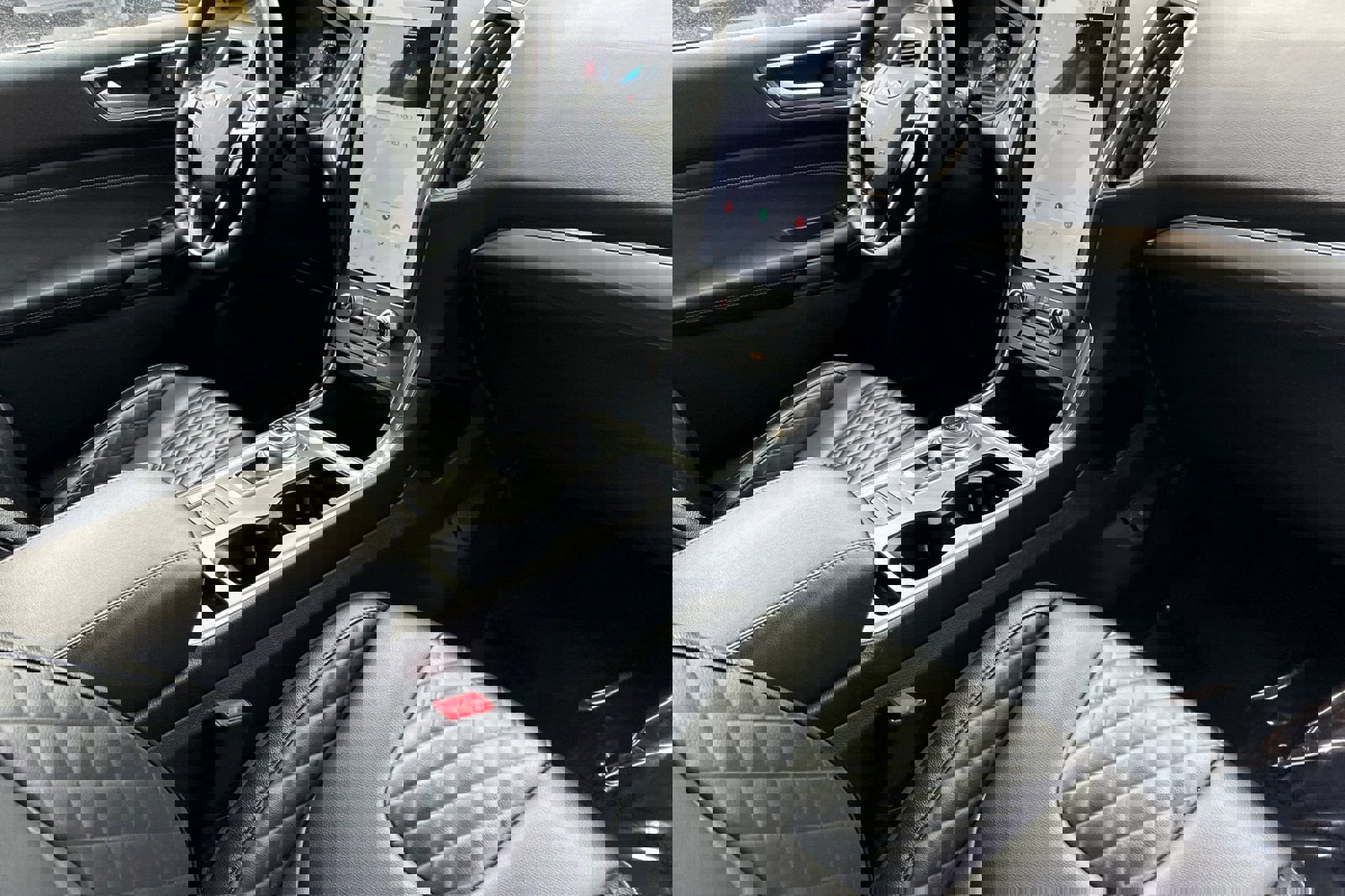 Used 2024 Ford Edge Titanium image 18